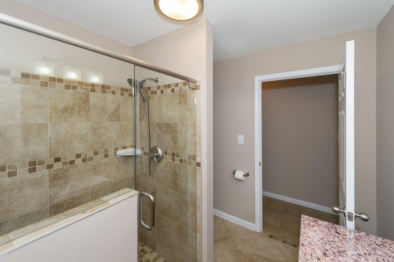 2027 Cedargreens Rd, Knoxville, TN 37924