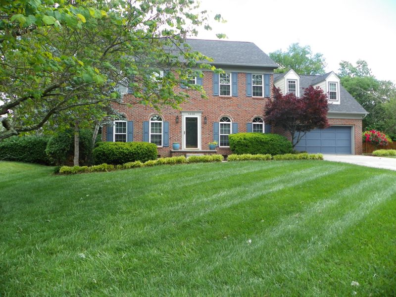 1220 Wenlock Rd, Knoxville, TN 37922