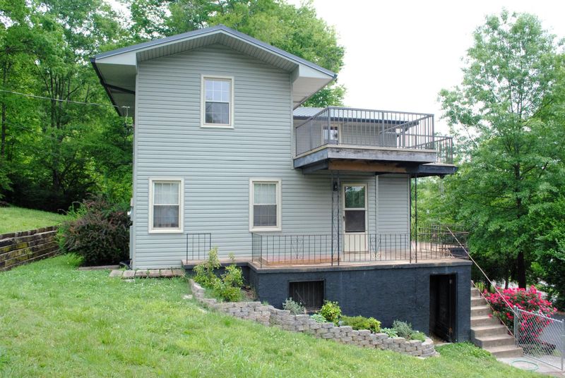 831 Brown Rd, Knoxville, TN 37920