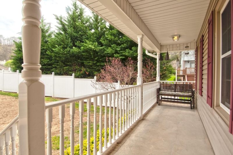 5405 Stonemont Ct, Knoxville, TN 37931