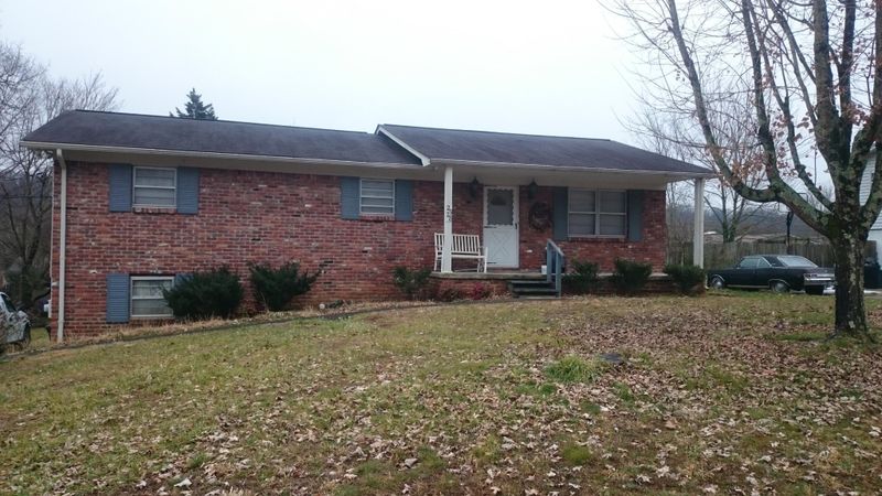 2928 Mynatt Rd, Knoxville, TN 37918