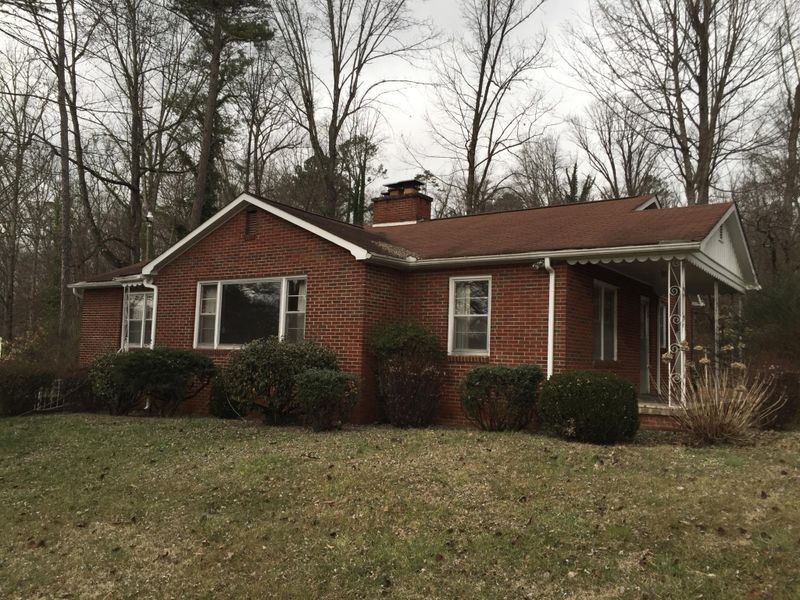 5305 Comanche Dr, Knoxville, TN 37914