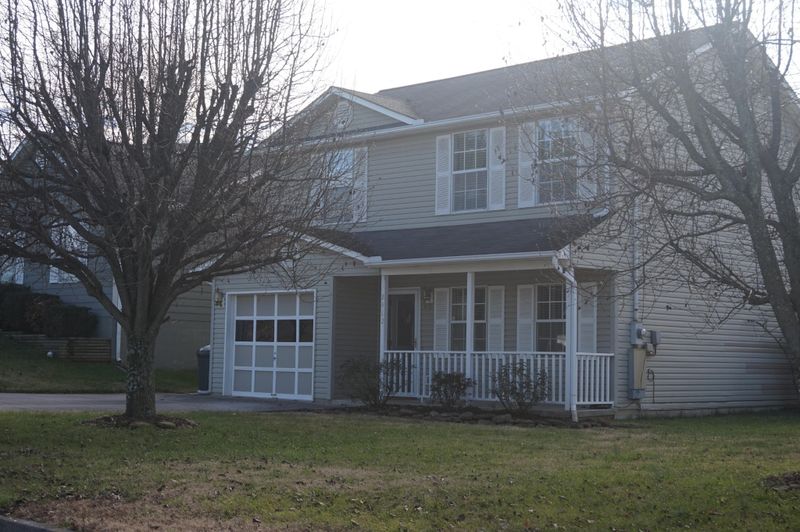 2412 Nw Wadsworth Dr, Knoxville, TN 37921