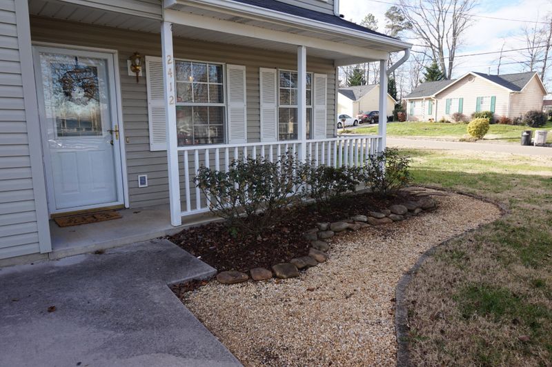 2412 Nw Wadsworth Dr, Knoxville, TN 37921