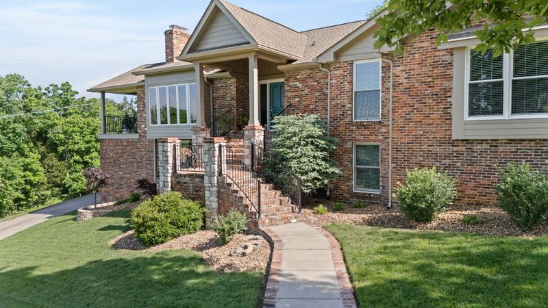1035 Hillview Dr, Hendersonville, TN 37075