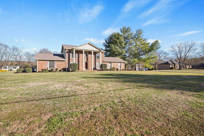 2220 Isaac Ln, Franklin, TN 37064