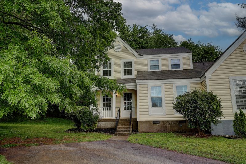 922 Rachels Pl, Hermitage, TN 37076