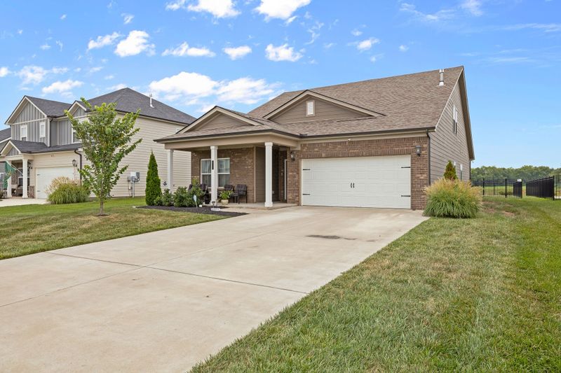 6122 Gladstone Ln, Rockvale, TN 37153