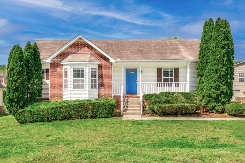 111 Riverbend Dr, Pegram, TN 37143