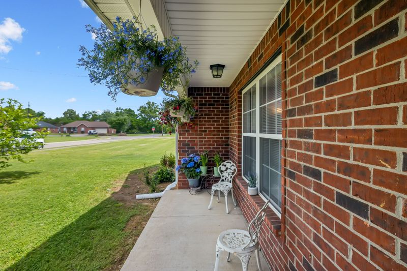 8002 Wicker Dr, Smyrna, TN 37167