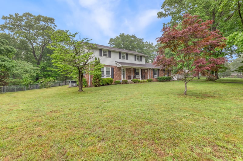 103 Forrest Hills Dr, Dickson, TN 37055