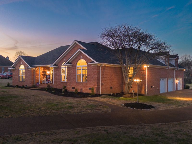 1127 Pruitt Ln, Gallatin, TN 37066