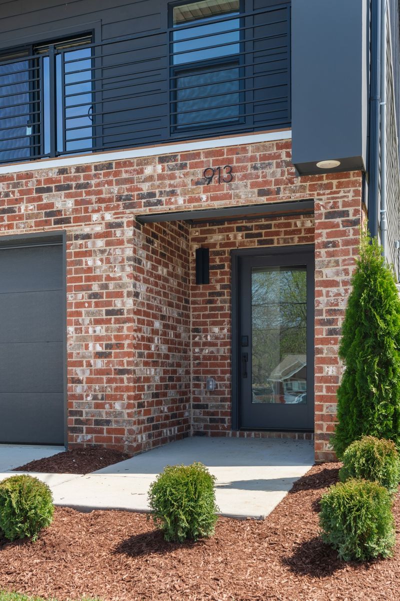 913 Stockell St, Nashville, TN 37207