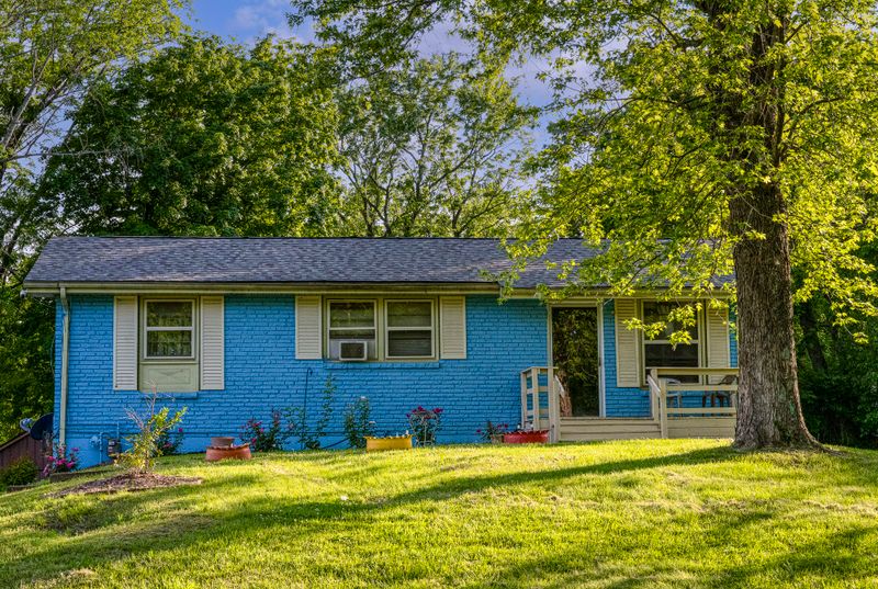 183 Luna Dr, Nashville, TN 37211