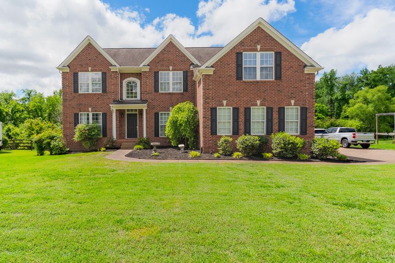 105 Paddock Place Dr, Mount Juliet, TN 37122