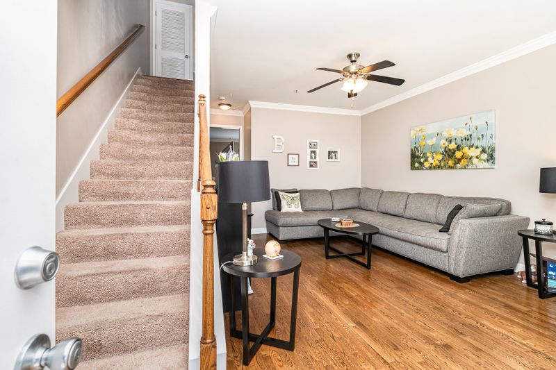 1045 Mckenna Dr, Thompsons Station, TN 37179