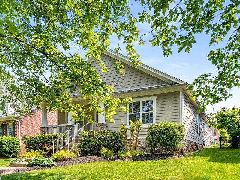 3038 Oxford Glen Dr, Franklin, TN 37067