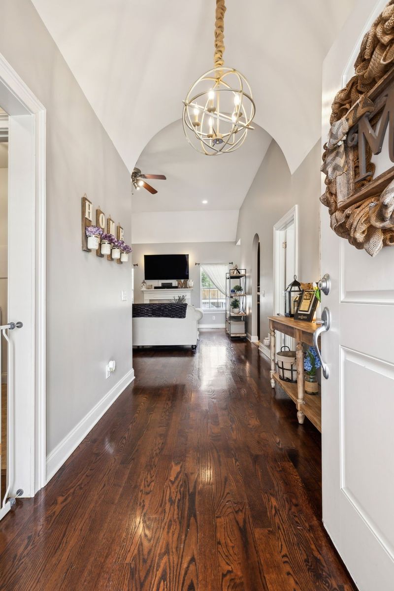 141 Fieldcrest Cir, Hendersonville, TN 37075