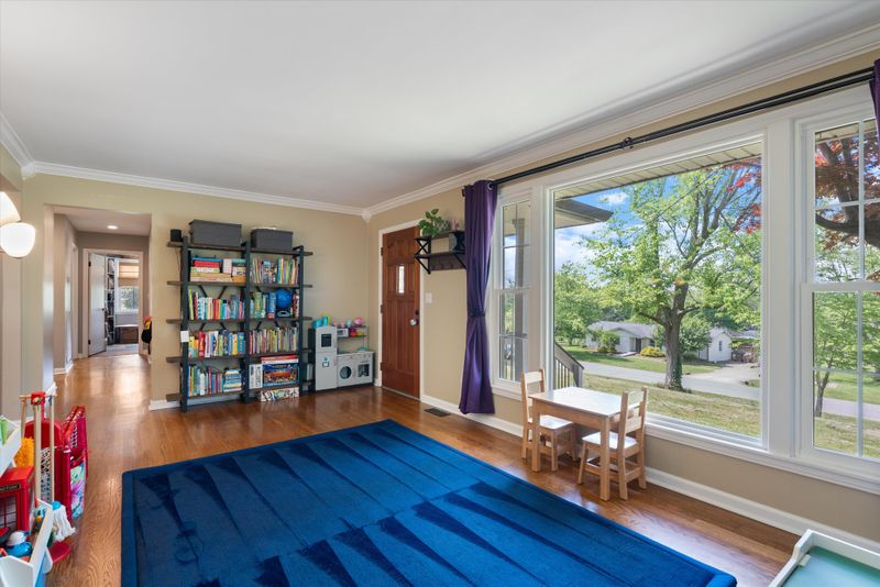 209 Foxwood Ln, Nashville, TN 37210