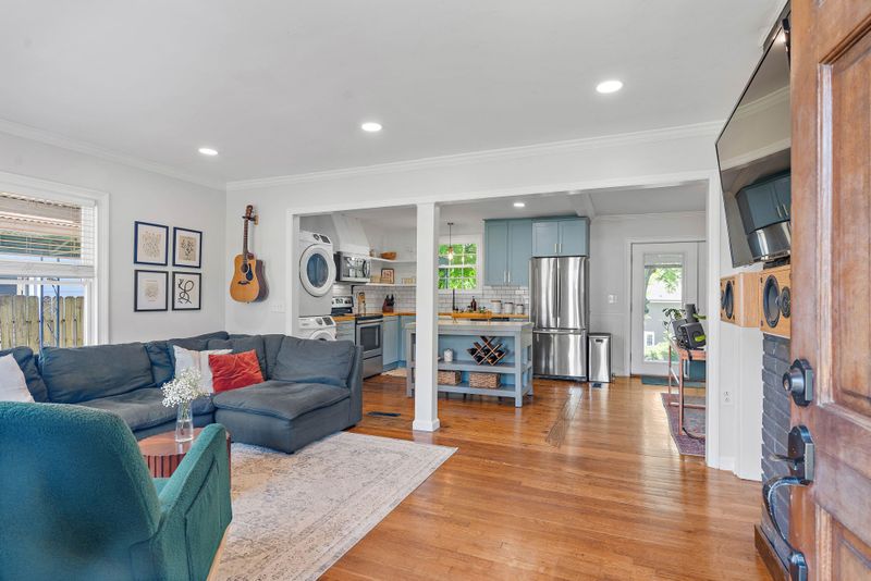5423 Knob Rd, Nashville, TN 37209