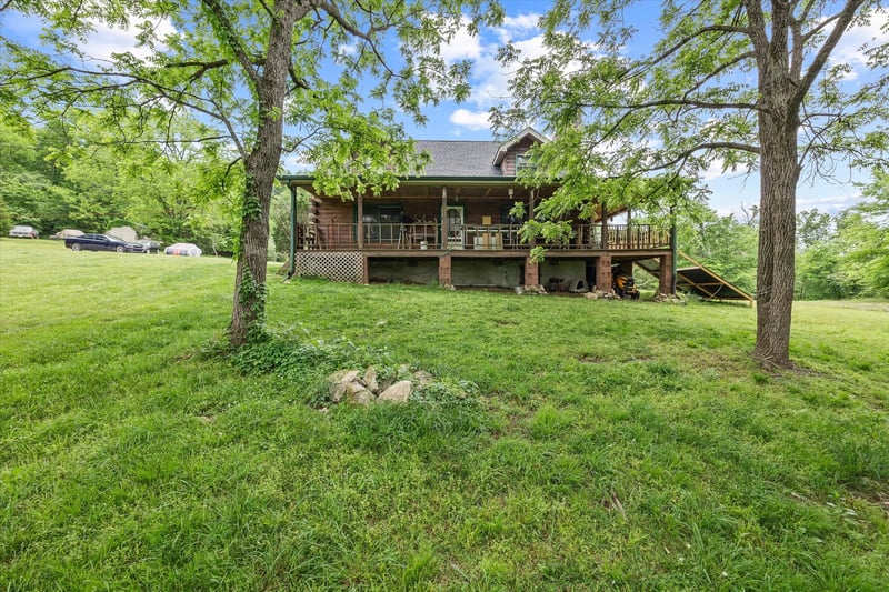 193 Horseshoe Bend Ln, Elmwood, TN 38560