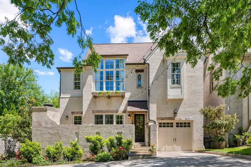 3692 Auburn Ln, Nashville, TN 37215