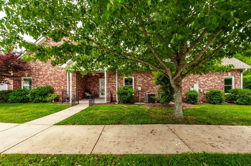 100 Shore Dr, White House, TN 37188