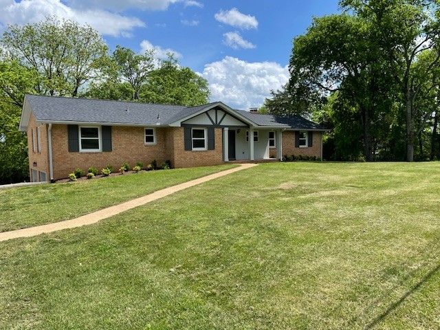 2010 Hickory Hill Ln, Hermitage, TN 37076