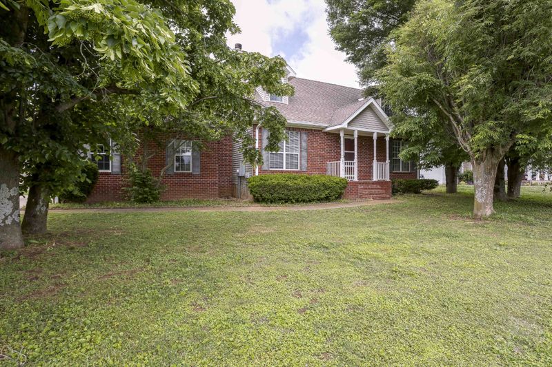 2717 Learcrest Ct, Thompsons Station, TN 37179