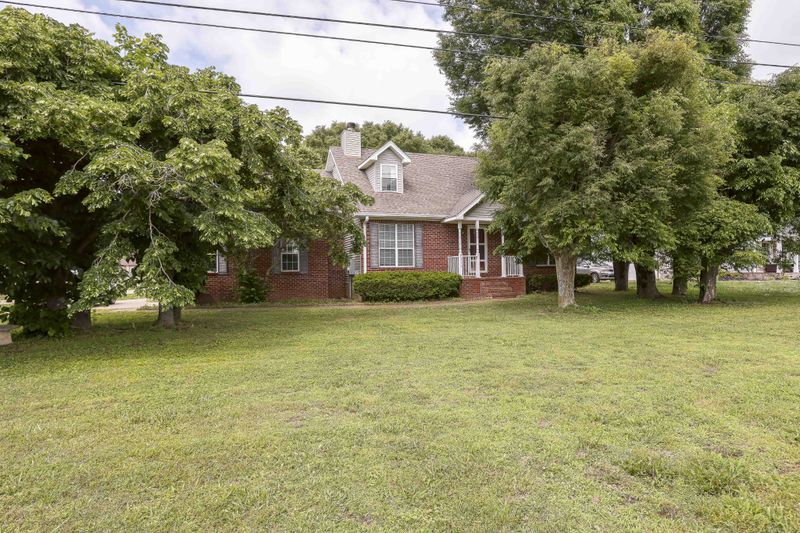 2717 Learcrest Ct, Thompsons Station, TN 37179