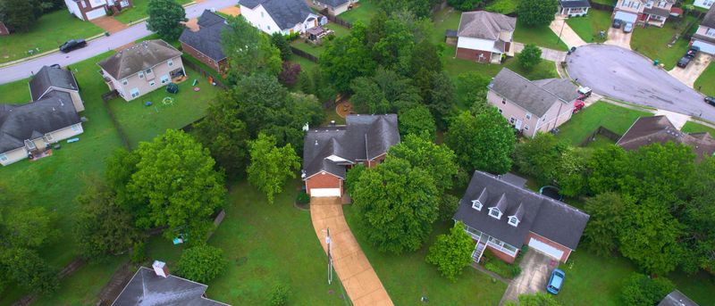 1808 Meadowglen Cir, Mount Juliet, TN 37122