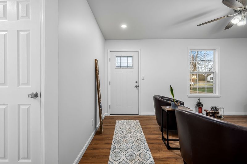 1802 Gardner Dr, Murfreesboro, TN 37130