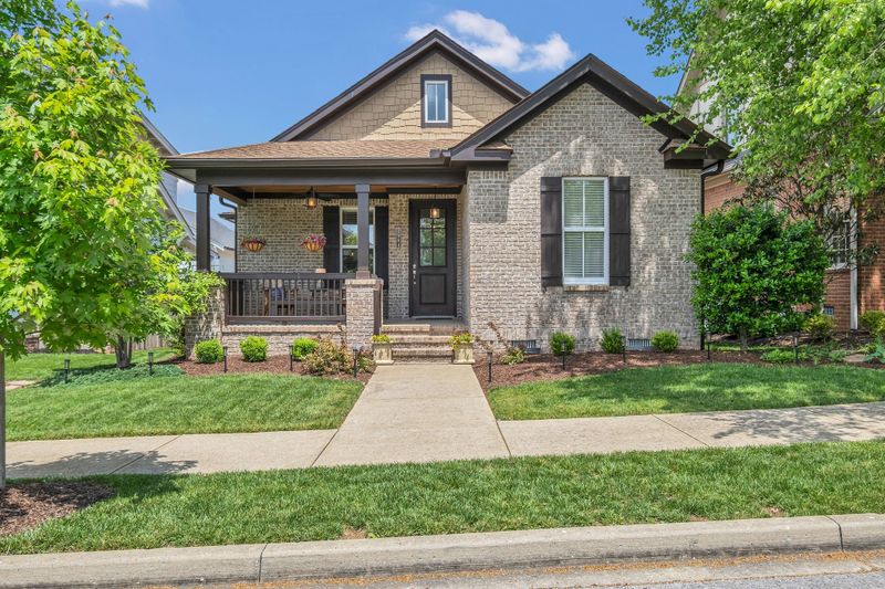 2984 Americus Dr, Thompsons Station, TN 37179