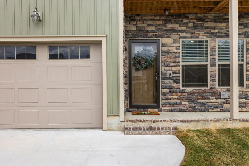 25 Rock Brg Dr, Ringgold, GA 30736