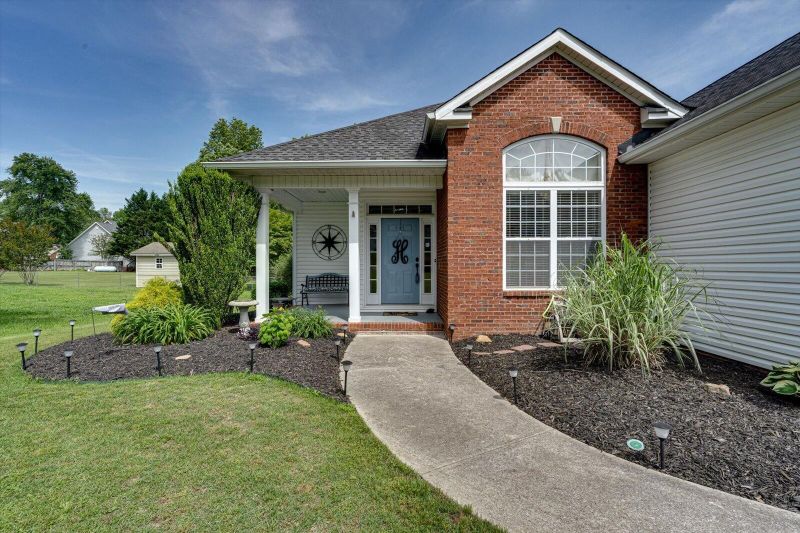 337 J D Dr, Chickamauga, GA 30707