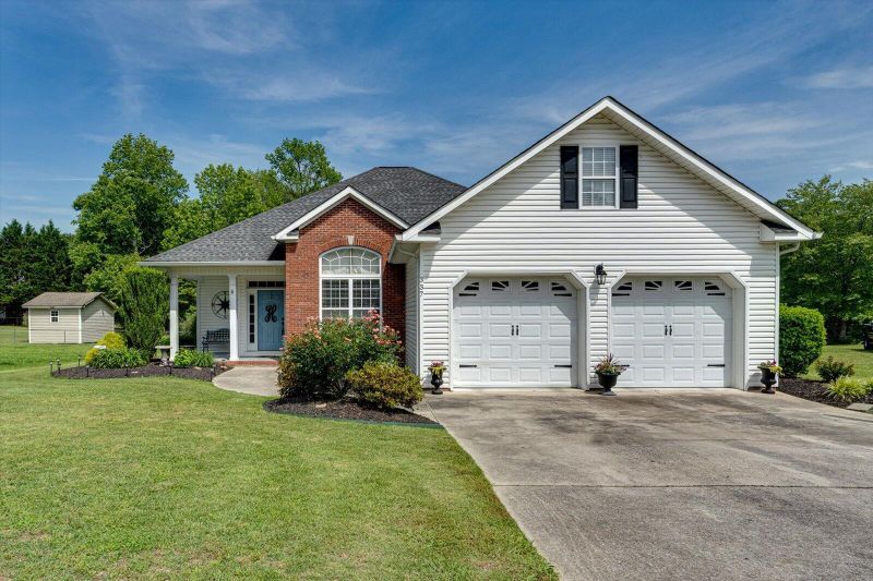 337 J D Dr, Chickamauga, GA 30707