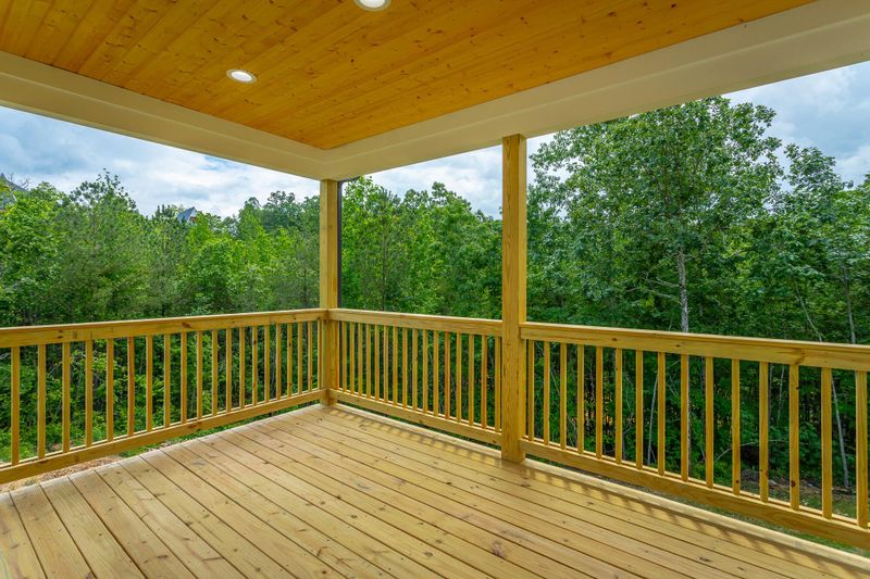 107 Cascade Dr, Rossville, GA 30741