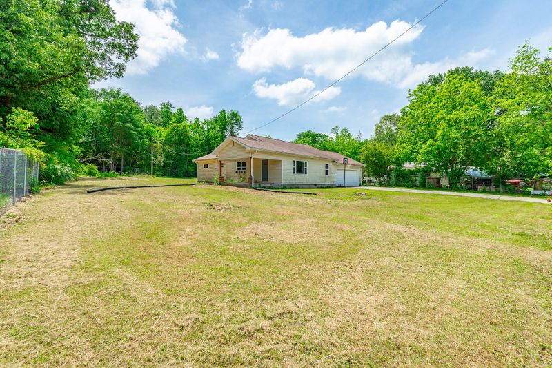 2326 Epperson Dr, Dalton, GA 30721