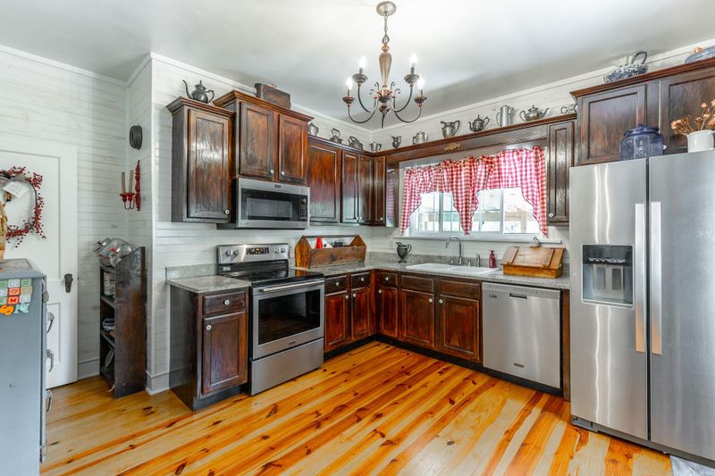 204 Lee Gordon Mill Rd, Chickamauga, GA 30707