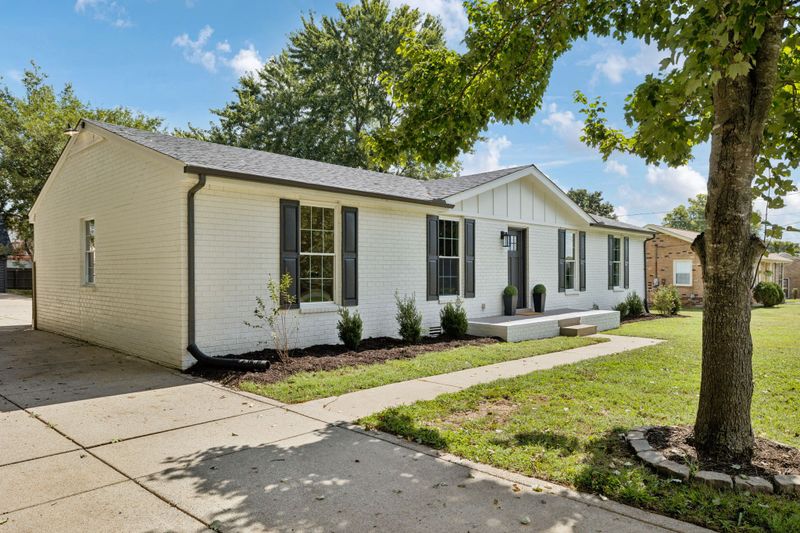 825 General Forrest Dr, Smyrna, TN 37167