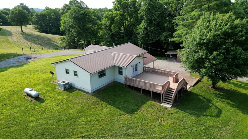 2774 Ragsdale Rd, Columbia, TN 38401