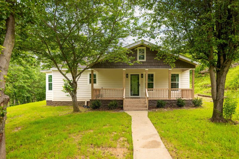 6744 Creek Rd, Wildwood, GA 30757
