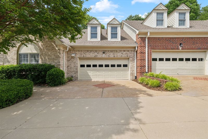 2812A White Oak Dr, Nashville, TN 37215