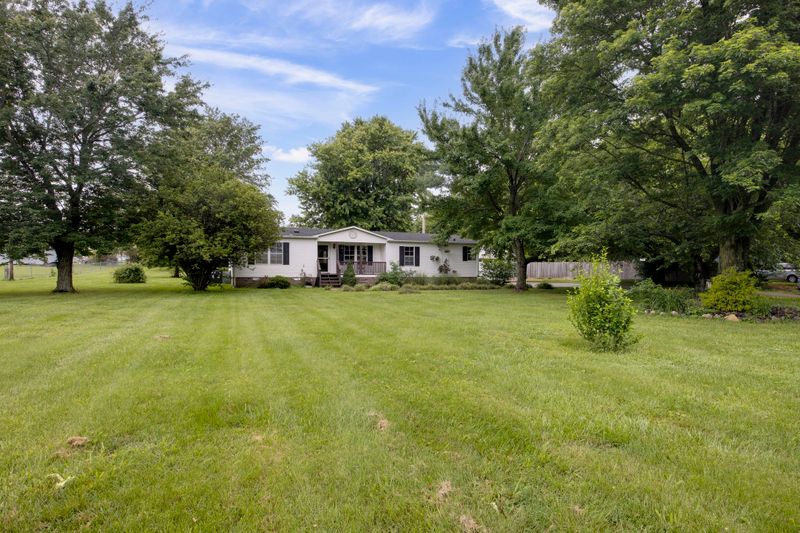 5661 Dixon Rd, Cross Plains, TN 37049