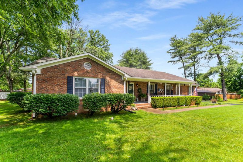 513 Rose Cir, Murfreesboro, TN 37128
