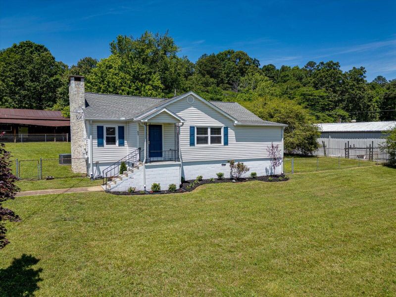 823 Mission Ridge Rd, Rossville, GA 30741