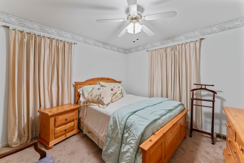 3805 Dubois Dr, Nashville, TN 37207