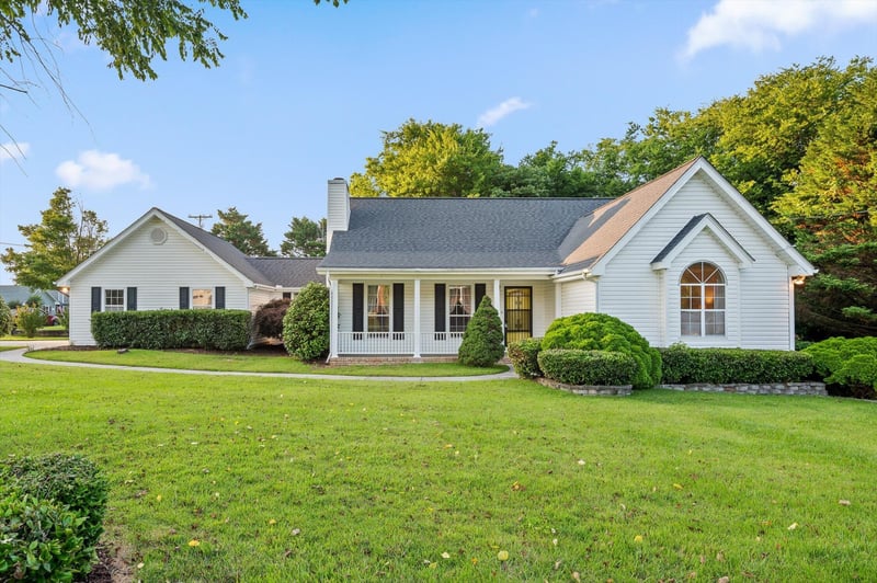 20 Debbie Ln, Ringgold, GA 30736