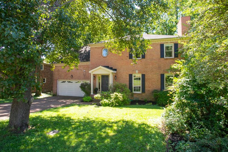 7836 Harpeth View Dr, Nashville, TN 37221