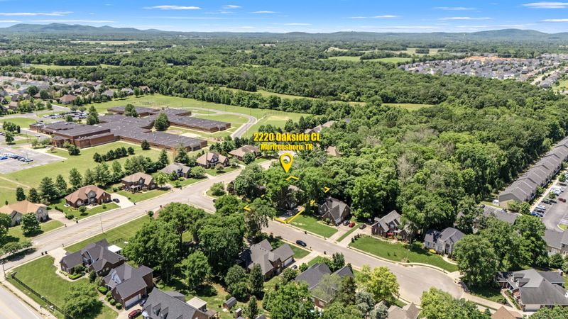 2220 Oakside Ct, Murfreesboro, TN 37128